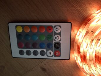 LED pasek 3m - 4