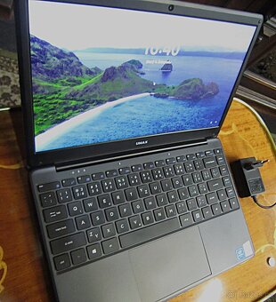 UMAX VisionBook N14G Plus - 4