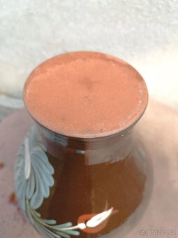 Keramická váza džbán hnědá s květy - 4