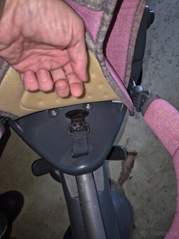 Dětská tříkolka s vodící tyčí - 4