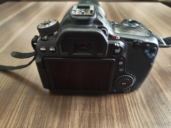 Canon EOS 70D + Tamron 16-300 mm - 4