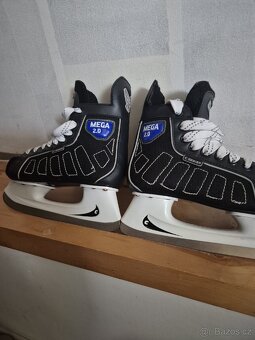Hokejove brusle Mega 2.0 ....38 - 4