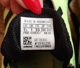 Sálové boty Adidas a Nike - 4
