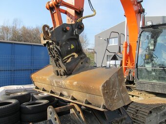 Hitachi ZX 130-6 pásové rypadlo - 4