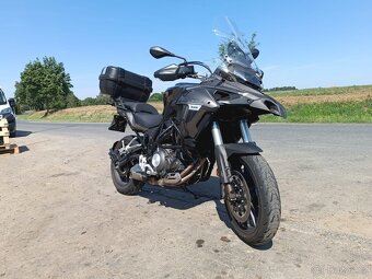 Benelli 502 trávili - 4
