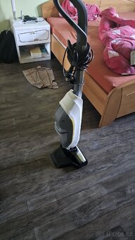 Vysavač Karcher na mokré vysavyni tyčový - 4