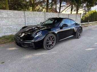 Porsche 911 Carrera 4 - 4
