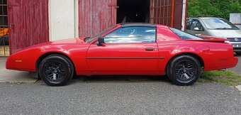 Pontiac Firebird Targa 3.1 V6 - 4