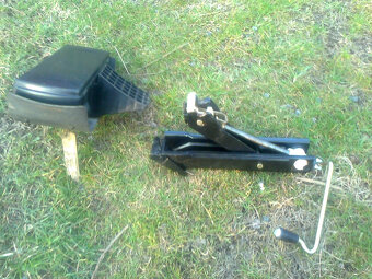 Peugeot 106,Citroen Saxo,hever s orig.obalem do rezervy - 4