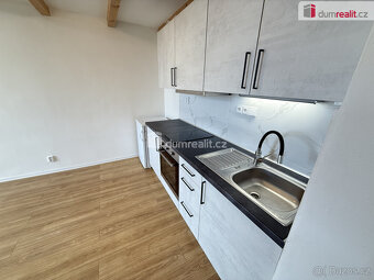 Pronájem bytu 1+kk 35 m2 P5 Smíchov po rekonstrukci loft cih - 4