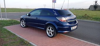 Opel Astra GTC - 4