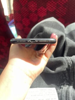 Prodám iPhone Xr - 4