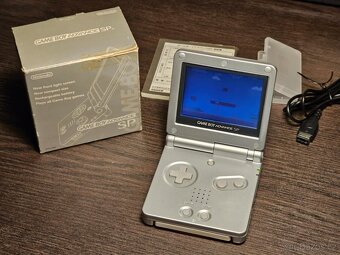 Prodám Gameboy Advance SP - 4
