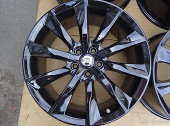 Alu disky černé origo Volvo 18", 5x108, ET 42, šíře 8J - 4
