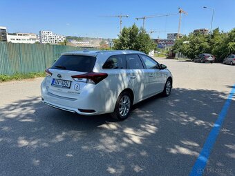 Toyota Auris Hibrid - 4