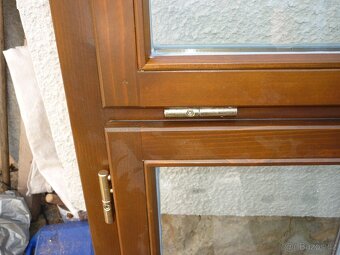 Okna dřevěná tříkřídlá půlová s nadsvětlíkem - 4