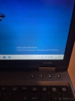 Starý funkční notebook - stav viz. foto - 4