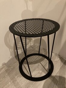 Stolek - 4