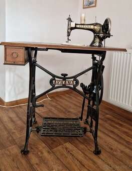 Šicí stroj šlapací - 4