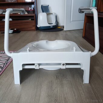 WC sedátko s vyklopnymi područkami - 4