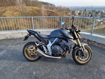 Honda cb1000r - 4