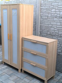 Prodám šatní skříň a komodu IKEA - 4