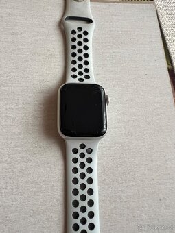 Apple Watch SE 40MM - 4
