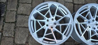 20" RADI8, konkávní disky, 5x112, 8,5x20 ET38 + 10x20 ET43 - 4