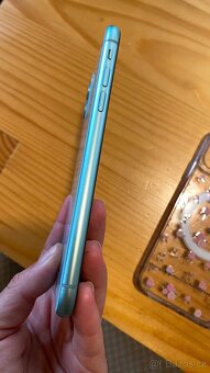 iPhone 11 64GB zelený, pěkný stav - 4