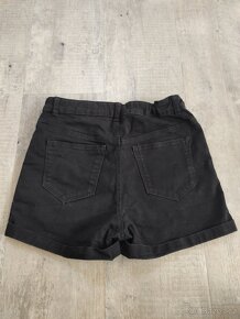 Kraťasy H&M a jiné - 4