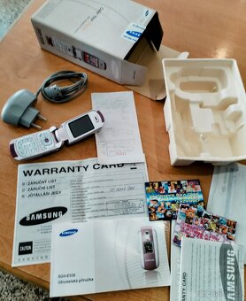 Historický funkční SAMSUNG SGH -E530 vajíčko Krabicovka - 4