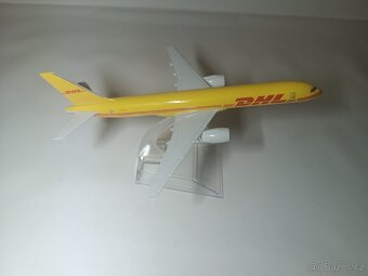 Kovový model - Boeing 757 - DHL - 4