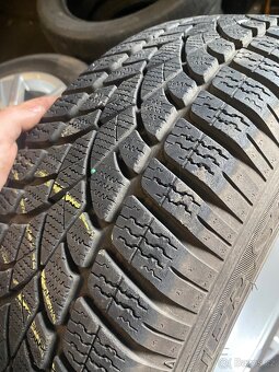 205/60R16 - 4