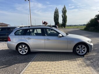 BMW Řada 3 2.5 Xi Touring 4x4 - 4