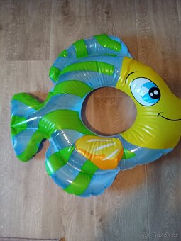 Dětský nafukovací kruh do vody - ryba pro děti 3+/Intex - 4