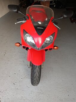 Honda CBR 600 f sport - 4