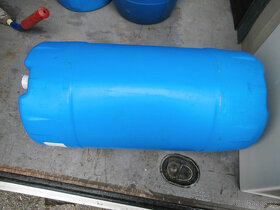 Kanystry plastové na naftu i jiné za 80 kč - 4