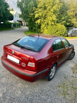 Škoda Octavia I, 1.6i, Dvoje kola, dálniční známka - 4