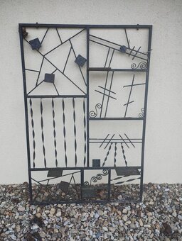 Kovový stojan na kytky - 4