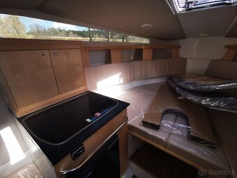 Motorova kajutova loď - 4