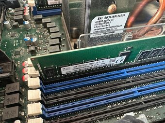 Fujitsu Server RX2540 M4, 64GB RAM, lyžiny, no HDD - 4