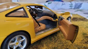 Modely aut Burago 1:18 a 1:16 výroba Itálie - 4