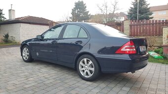 Mercedes - Benz W203 C 220 CDI - 4