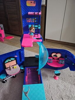 LOL a Barbie caravan - 4