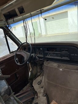 Ford Econoline/E150 díly/celek s doklady - 4