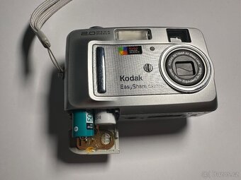 Retro fotoaparát Kodak EasyShare CX7220 - 4