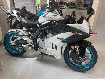 CFMOTO 675SR-R bílá 2025 - 4