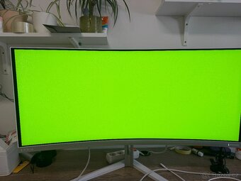 Philips Evnia 34M2C8600 – OLED zakřivený 34" monitor - 4