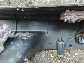 Plasty nárazníku / kufru Renault Megane III kombi 2010+ - 4