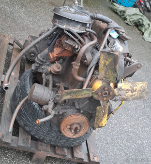 Motor UAZ-469B - 4